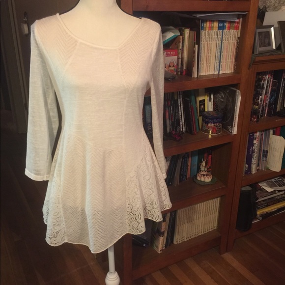 Tops - Lacy asymmetrical white blouse